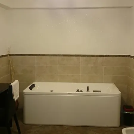 Giulia 4* Moneglia