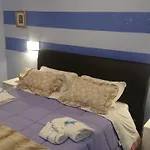 Giulia Πανσιόν Moneglia